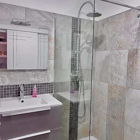 Apartment Climatise Au Coeur D - A Pied Des Plages Et Du Centre Ajaccio (Corsica)