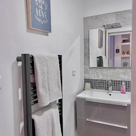 Climatise Au Coeur D - A Pied Des Plages Et Du Centre *