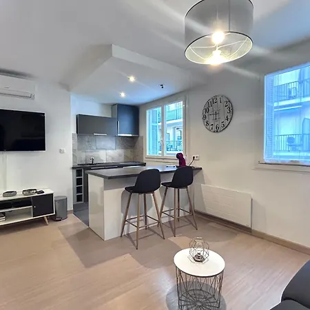 Climatise Au Coeur D - A Pied Des Plages Et Du Centre *